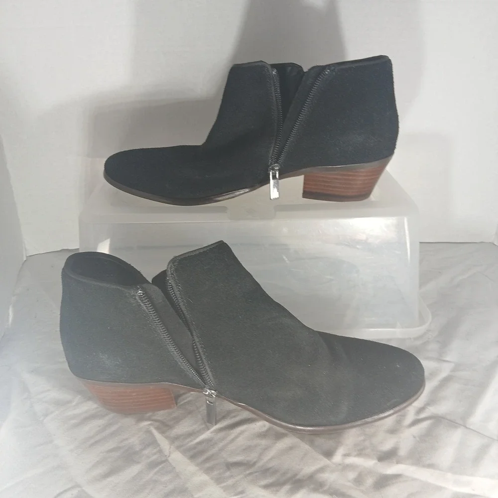 Crown Vintage Tabitha Black Suede Leather Ankle Booties Womens 8M Low Block Heel